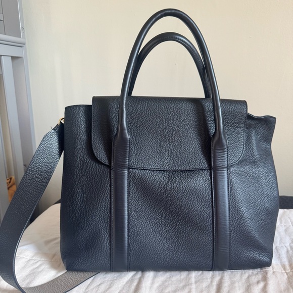 Cuyana Handbags - CUYANA TRAPEZE SATCHEL TOTE BAG IN BLACK PEBBLED LEATHER